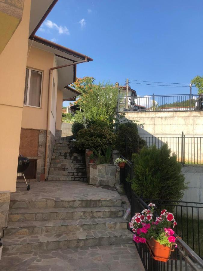 Villa Irina Kŭrdzhali Exterior foto